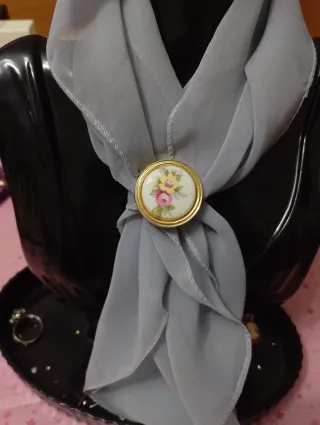 Fermafoulard vintage con rose