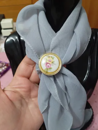 Fermafoulard vintage con rose