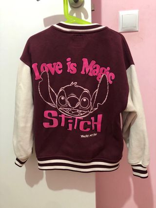 Sudadera Zara bordada S y mensaje