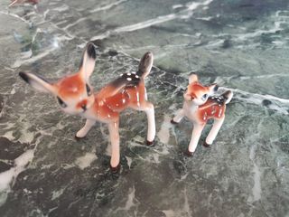 Figuras de cervatillos de porcelana