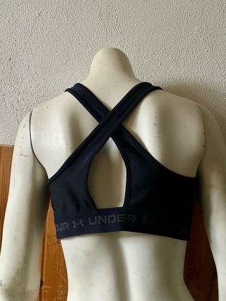 Top sportivo Under Armour nero