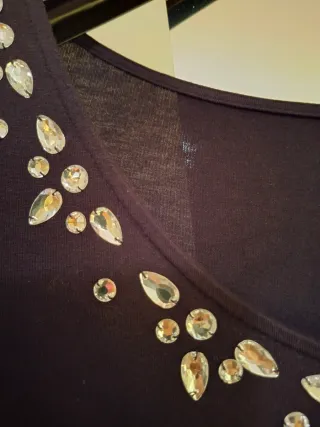 Abito nero con strass