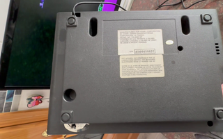 Atari 2600 + 2 juegos + 2 joysticks