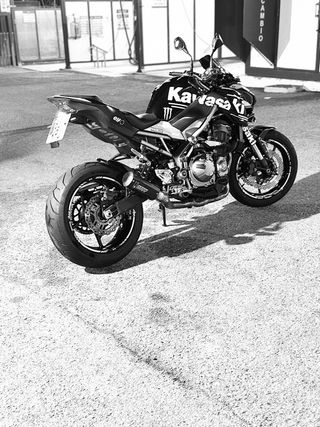 Kawasaki Z900 125cv Negra y Verde