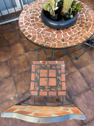 Mesa y 2 sillas jardín terracota y forja