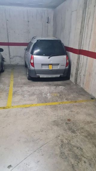 Garaje en venta en Baró de Viver en Barcelona