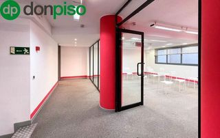 Local comercial en venta en La Sagrada Família en Barcelona