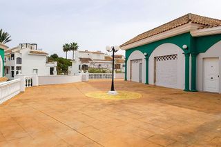 Local comercial en alquiler en Riviera del Sol en Mijas