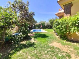 Chalet en alquiler en Elviria en Marbella