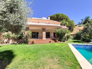 Chalet en alquiler en Elviria en Marbella