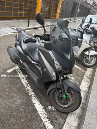 Yamaha Xmax 400