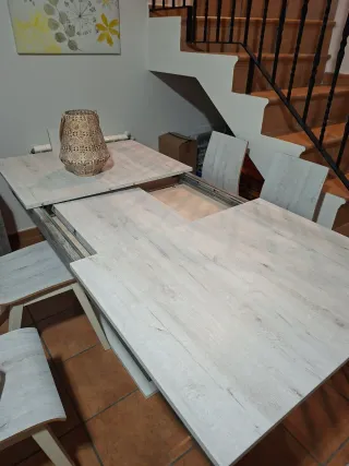 Mesa de salón madera
