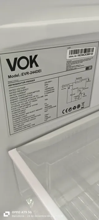 NEVERA COMBI VOK FREEZER ENERGÍA A+ 180 X 54 X 53