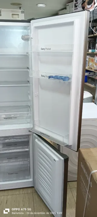 NEVERA COMBI VOK FREEZER ENERGÍA A+ 180 X 54 X 53
