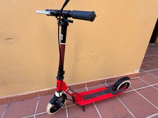 Patinete infantil rojo