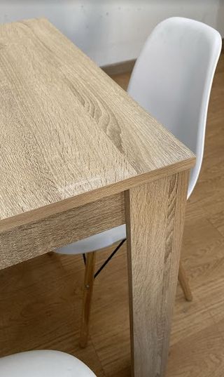 Mesa de comedor 80x80cm con 4 sillas nórdicas