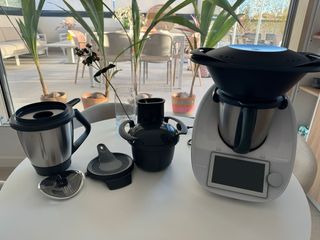 Thermomix TM6 con accesorios extra