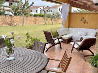 Casa de vacaciones con piscina privada, Wi-Fi y ai