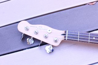 Bajo Mike Dirnt Precision Bass