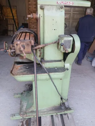 Fresadora RUMAG
