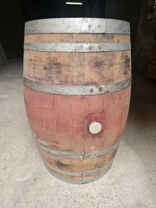 Barrica de vino de madera Tengo varias unidades.