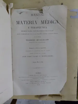 Manual de materia médica y terapéutica escrito par