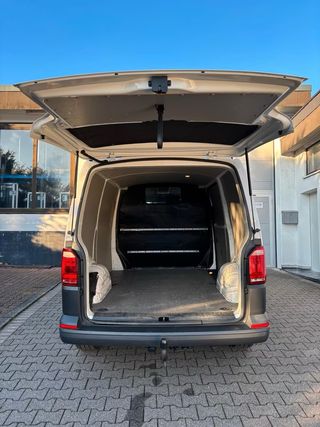 Volkswagen Transporter T6 2018 98.000km portón