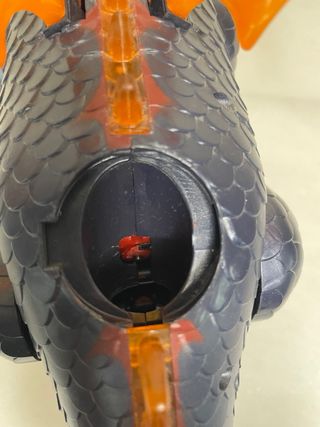 Dragón electrónico de juguete