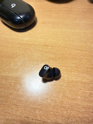 Auricular Beats Studio Buds + Estuche