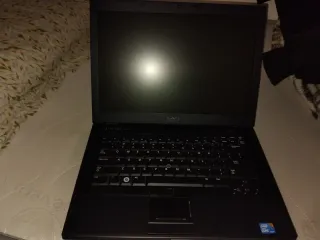 Portátil Dell Gris y Negro