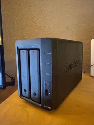 NAS Synology DS214+ con 2 discos HD de 3TB