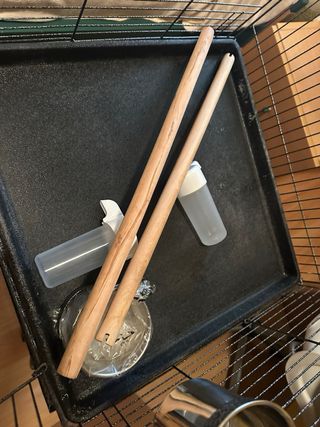 Jaula para pájaros negra