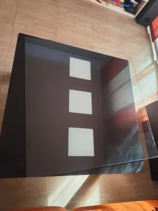 Mesa Comedor Cristal y Sillas Naranja