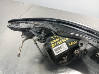 FARO IZQUIERDO TOYOTA AURIS (E18) 2ZR 8115002K30