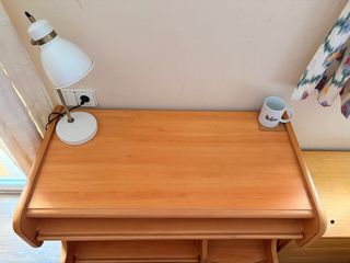 Escritorio de madera