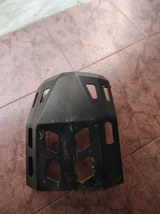 Cubre cárter Voge 525