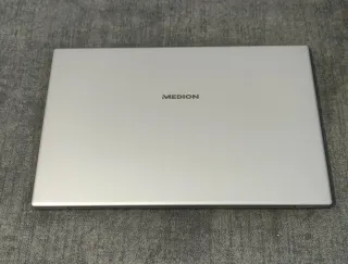 Portátil Medion E16401 como nuevo