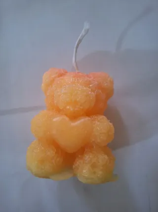 Vela Oso con Corazón Naranja