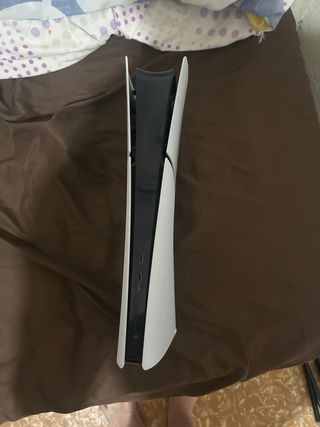 PlayStation 5 Digital Edition ( un poco sucia)