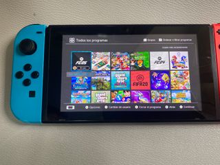Nintendo Switch Azul y Rojo con Juegos