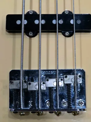Fender Powet Jazz Bass  Con Piezo