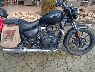 Royal Enfield METEOR 350c.cMoto custom negra