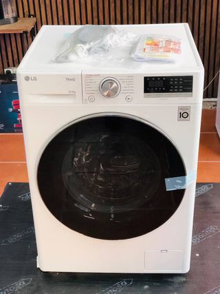 Lavadora LG 10.5kg 1400rpm F4WV7010S2W