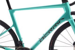 Promo · Berria Belador BR Di2 12V (carretera) t.54 Reacondicionada