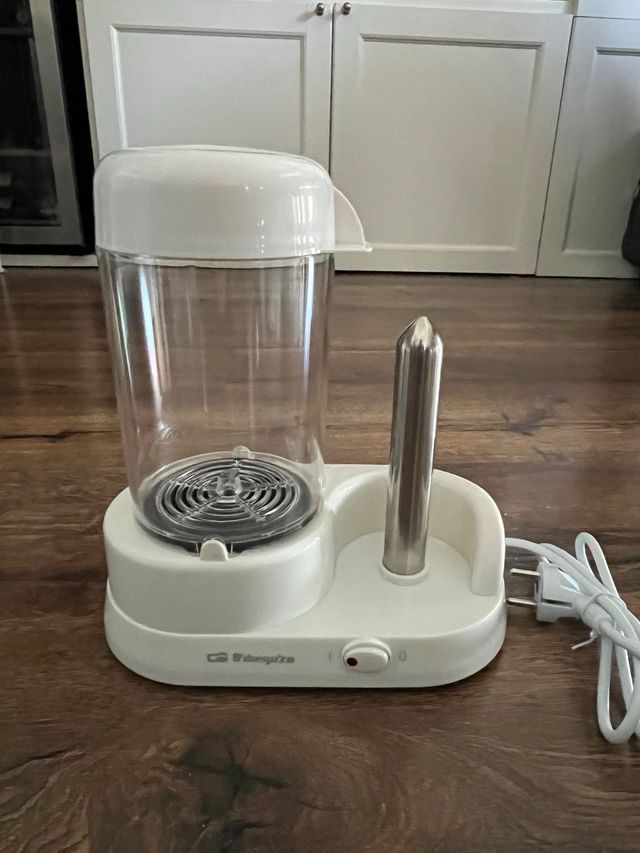 Máquina hacer perritos ORBEGOZO PR 3500.