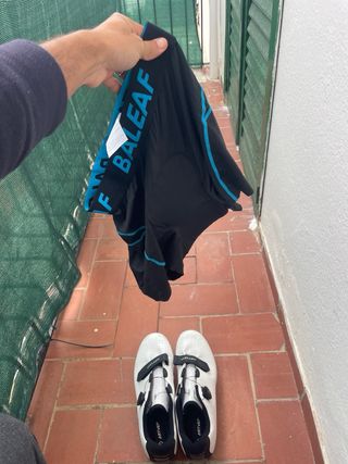 Zapatillas ciclismo blancas + culotte