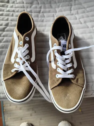 Zapatillas Vans Marrones y Blancas