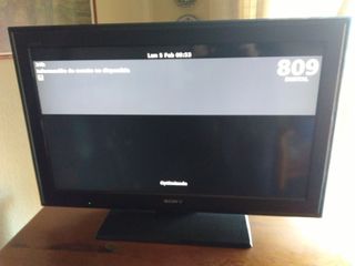 TV Sony KDL-32S5600 con pie y mando