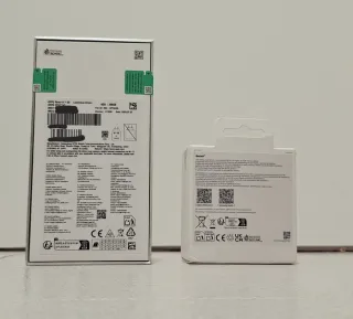 Oppo Reno14 F 5G 256 GB verde y SamsungGalaxy Fit3