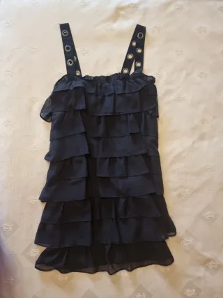 Vestido negro fiesta/nochevieja volantes y ojales